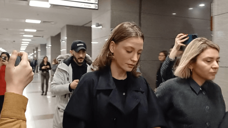 Serenay Sarıkaya savcılığa çağrıldı