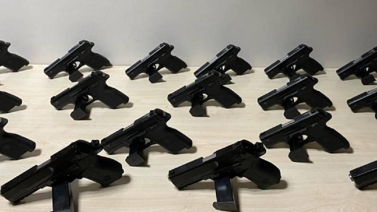 Silahlar ve yasaklı maddeler ele geçirildi