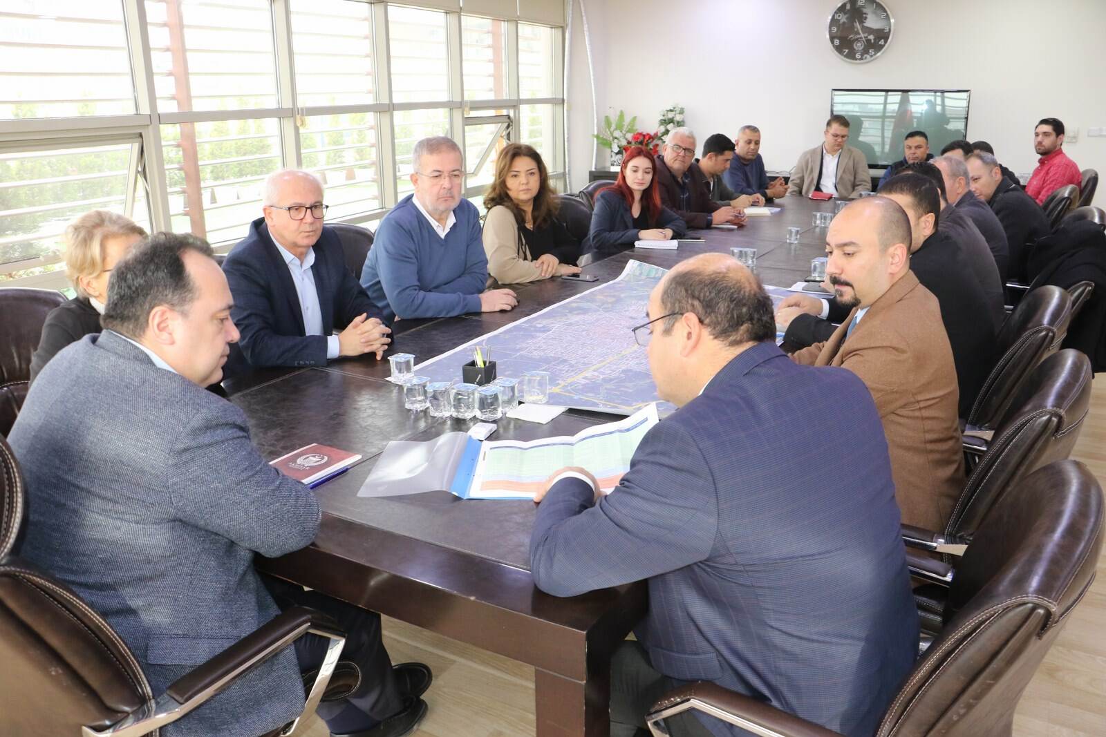 Akhisar Belediye Başkanı Besim Dutlulu