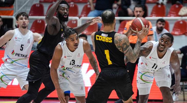 Mersin Spor, Rakibinin Yaklaşmasına İzin Vermedi