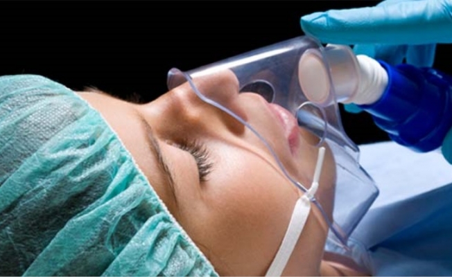 Anestezi uzmanı ile anestezi teknikeri arasındaki fark nedir?