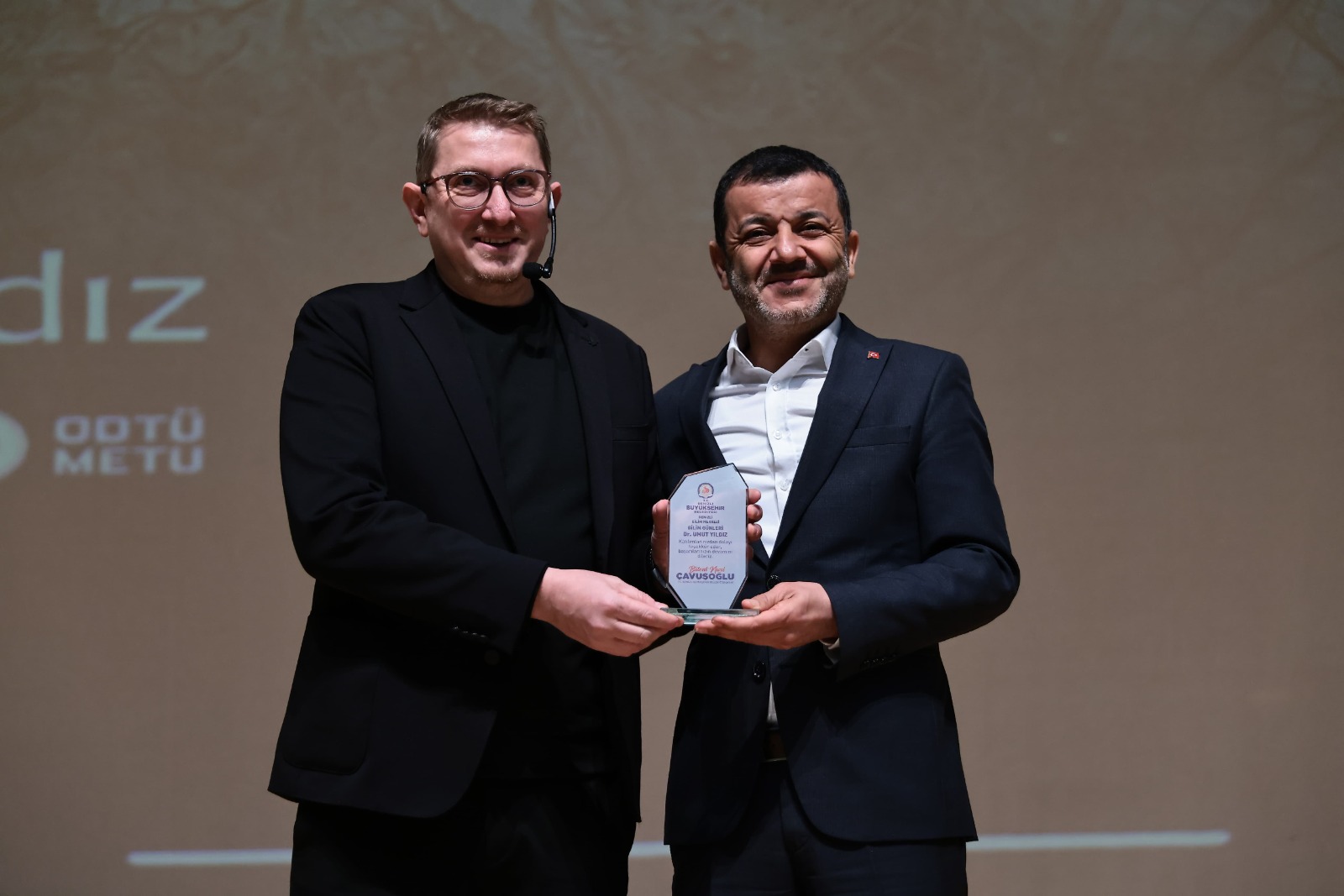 astrofizikçi Dr. Umut Yıldız