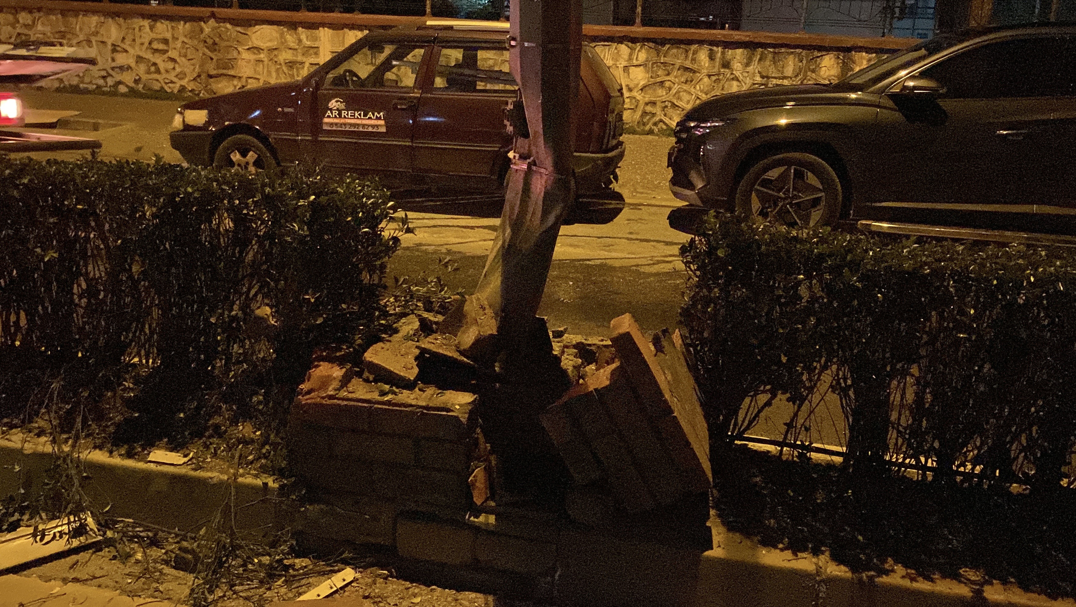 Yaralı gençler hastaneye kaldırıldı