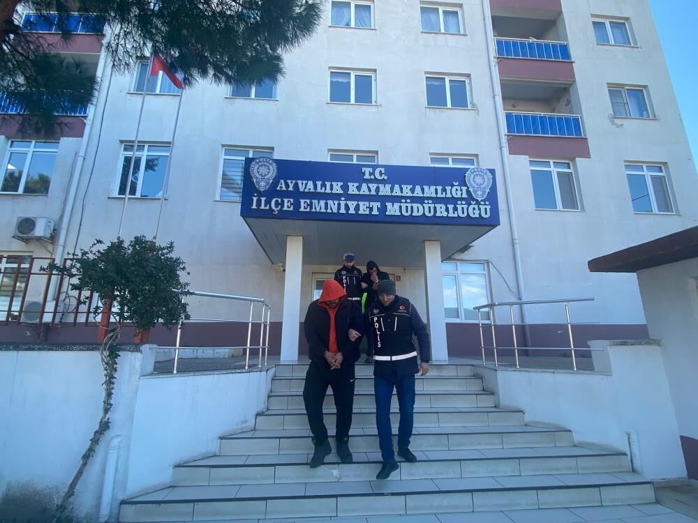 İkinci operasyonda 1.094 yasaklı madde ele geçirildi