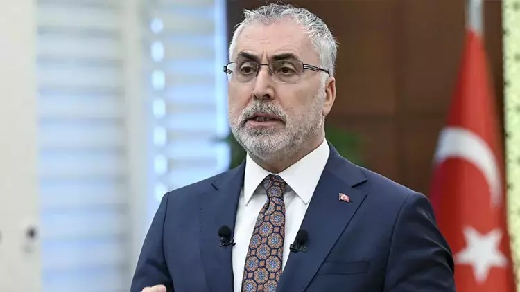 Bakan Işıkhan: "Projelerimiz başarılı bir biçimde sürüyor"