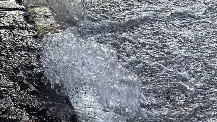 Belediye Ekipleri Hızla Müdahale Etti