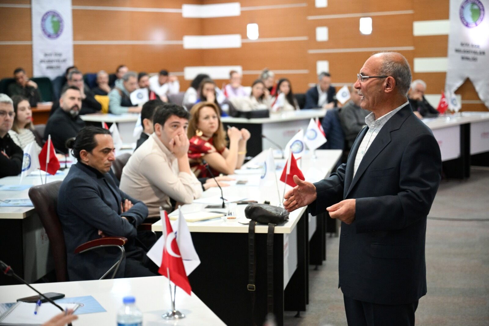 Bornova Belediyesi Meclis Salonu