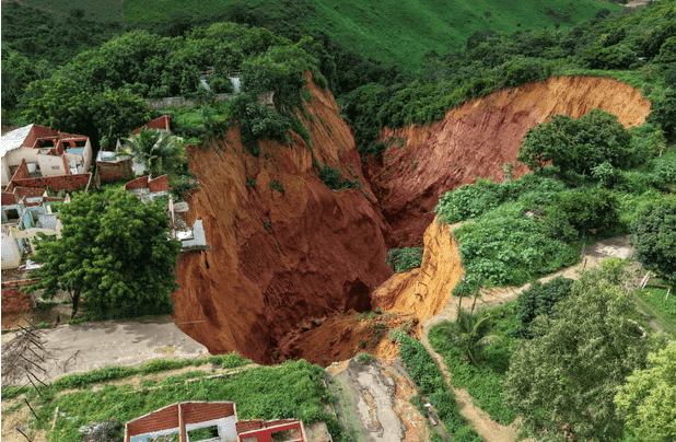 Brezilya'da korkutan erozyon