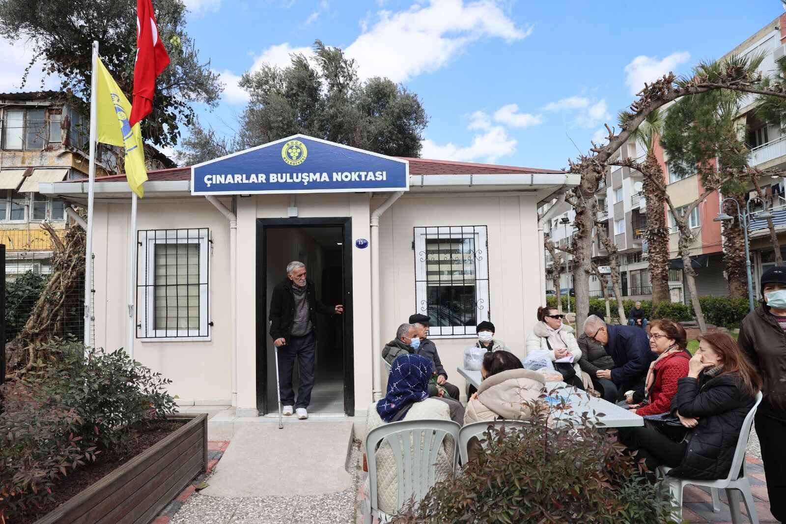 Buca Çınarlar Buluşma Noktası