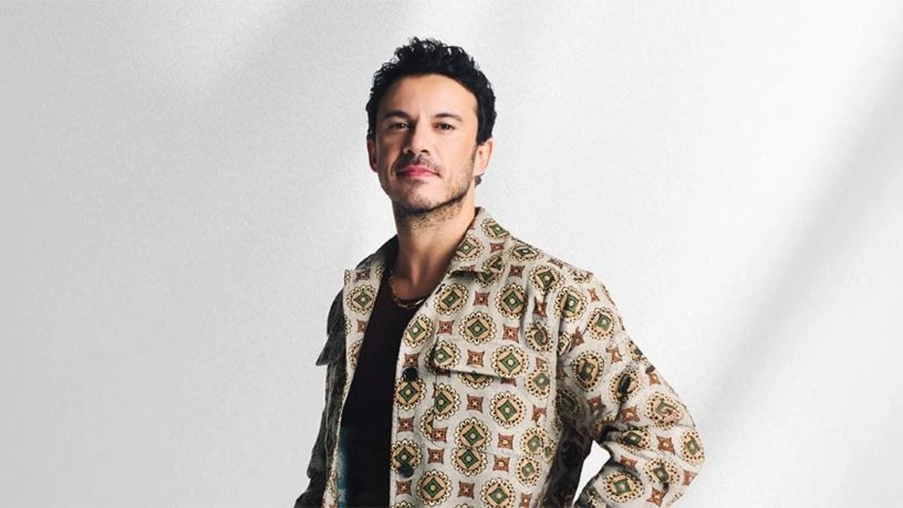 "Aşk belki bize de güler"