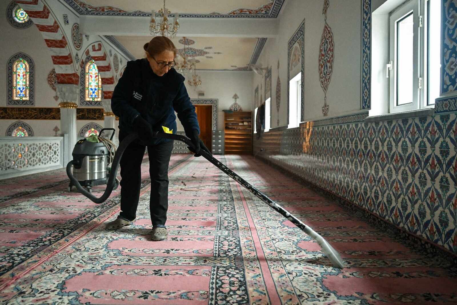 cami temizliği çalışmaları