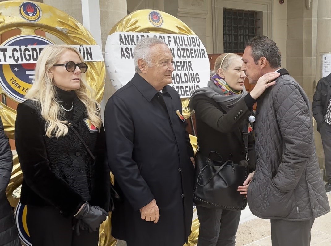 Ali Koç cenazeye katıldı