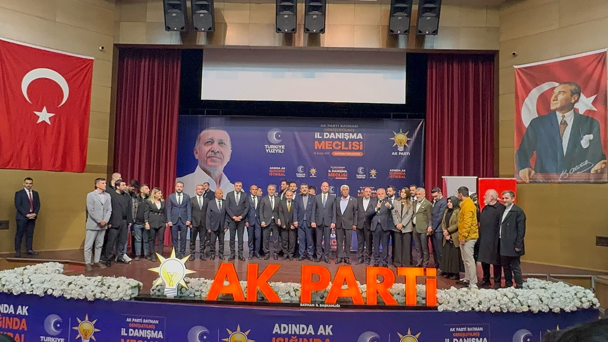 "AK Parti ailesi Batman'da genişliyor"