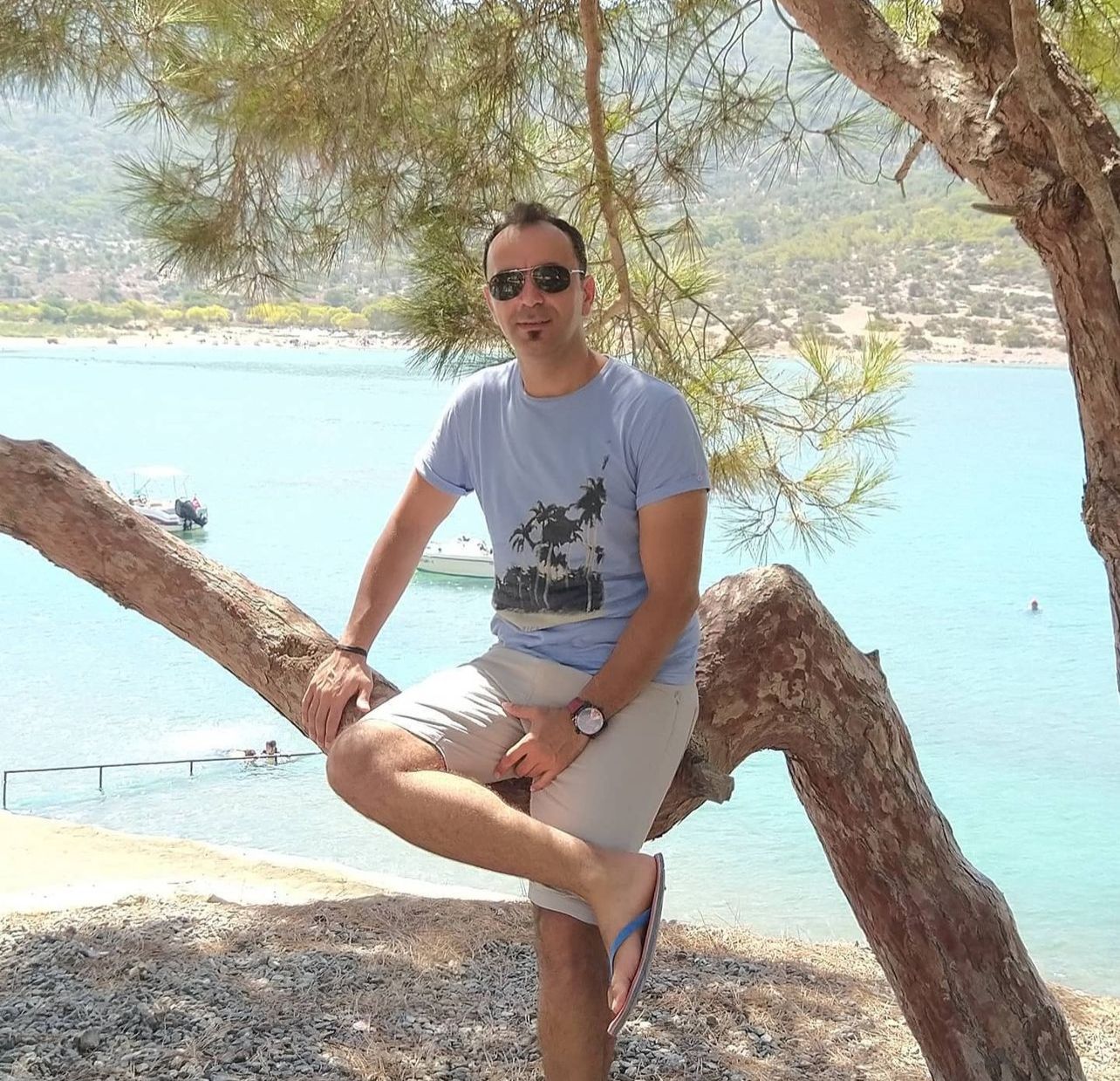 41 yaşındaki Cem Taha depremde hayatını kaybetti.