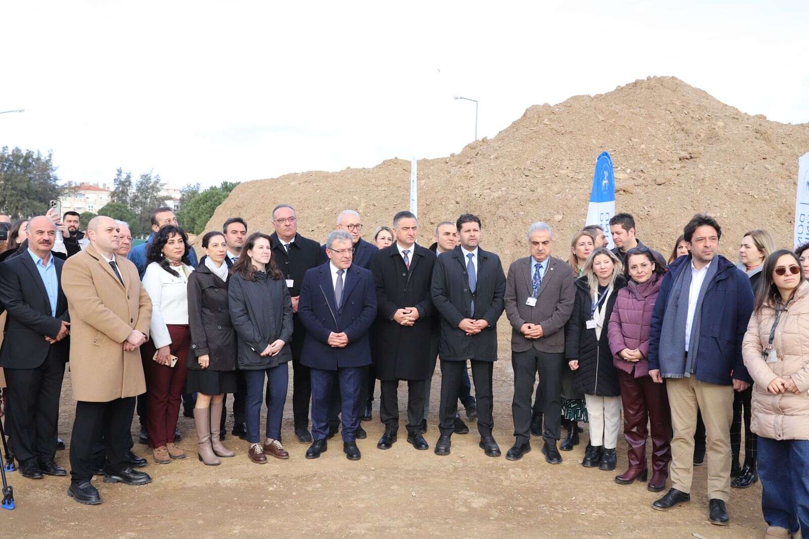 DEÜ Diş Hekimliği Uygulama ve Araştırma Hastanesi