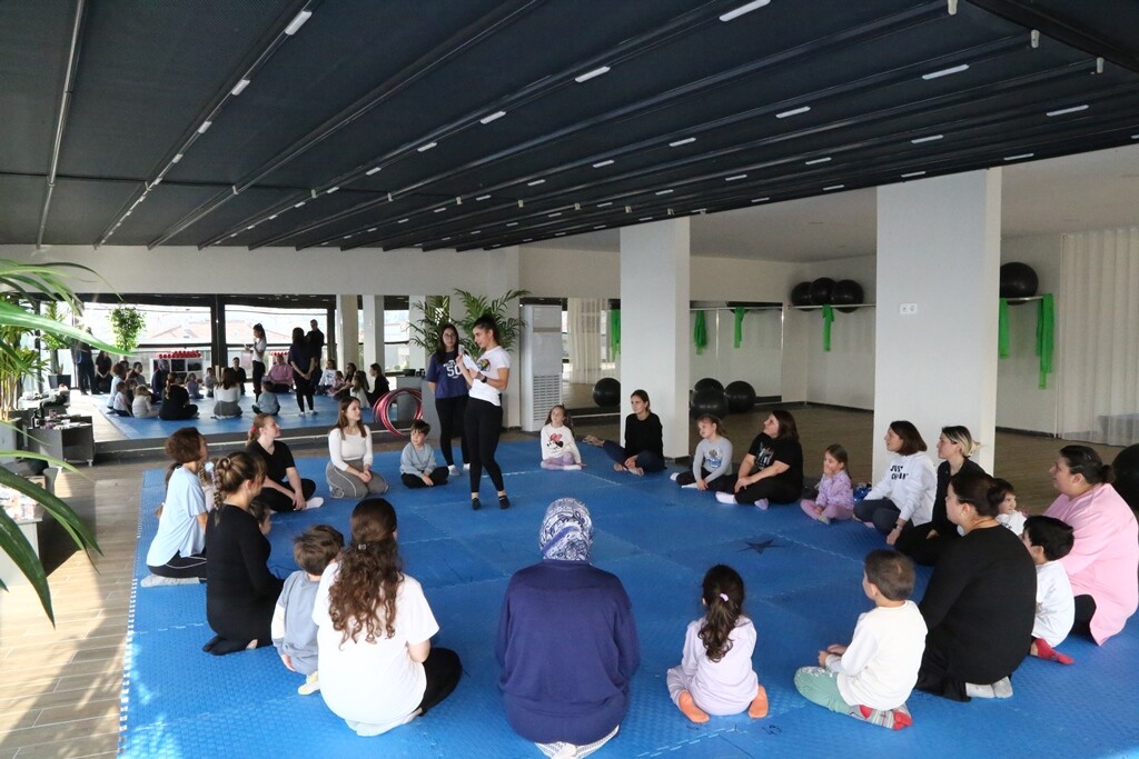 Dikili yoga etkinliği