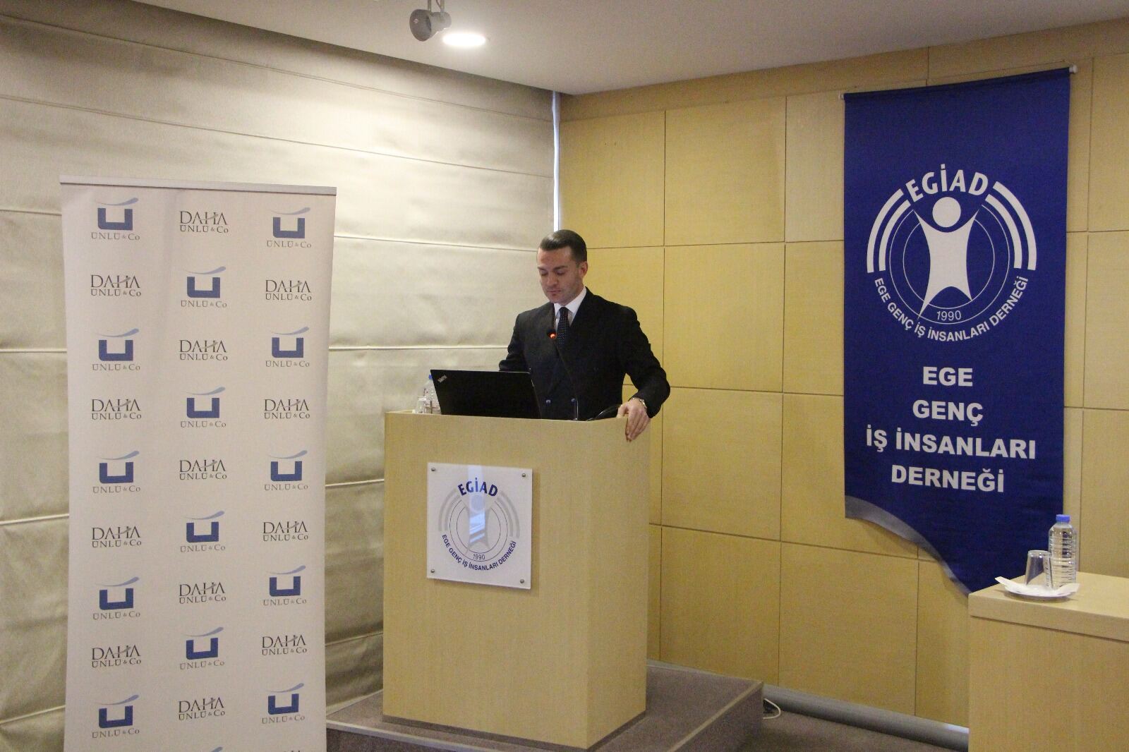 EGİAD Başkanı Kaan Özhelvacı