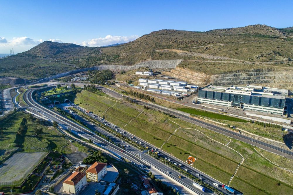 ESİAD üyeleri İzmir’de öncelik verilmesi gereken ilk konunun “şehir içi” ulaşım olduğunu belirtti. 