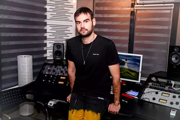 DJ olmaya nasıl karar verdi?