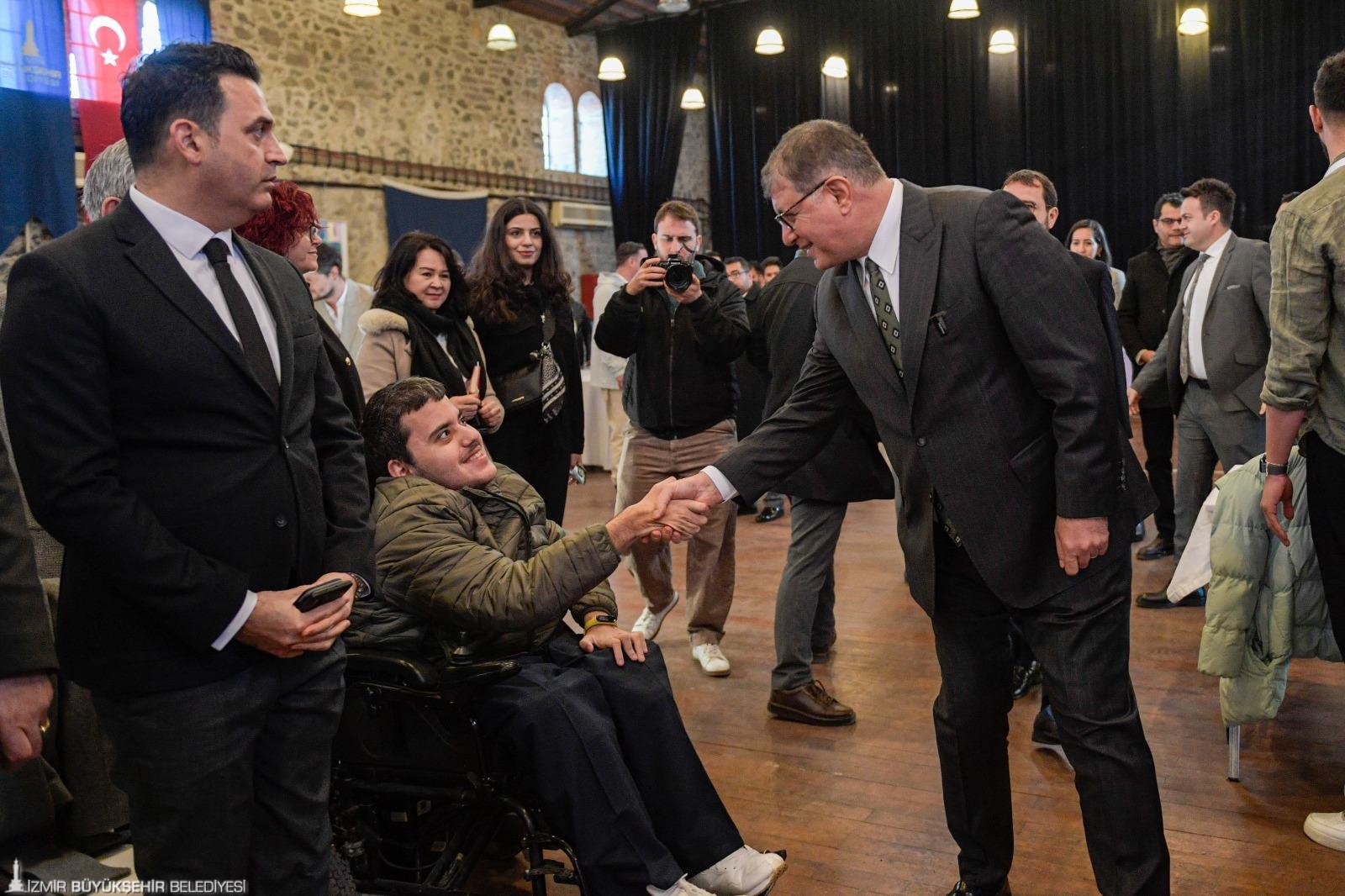 Gençler Türkiyeden Kaçmak Istiyor (3)