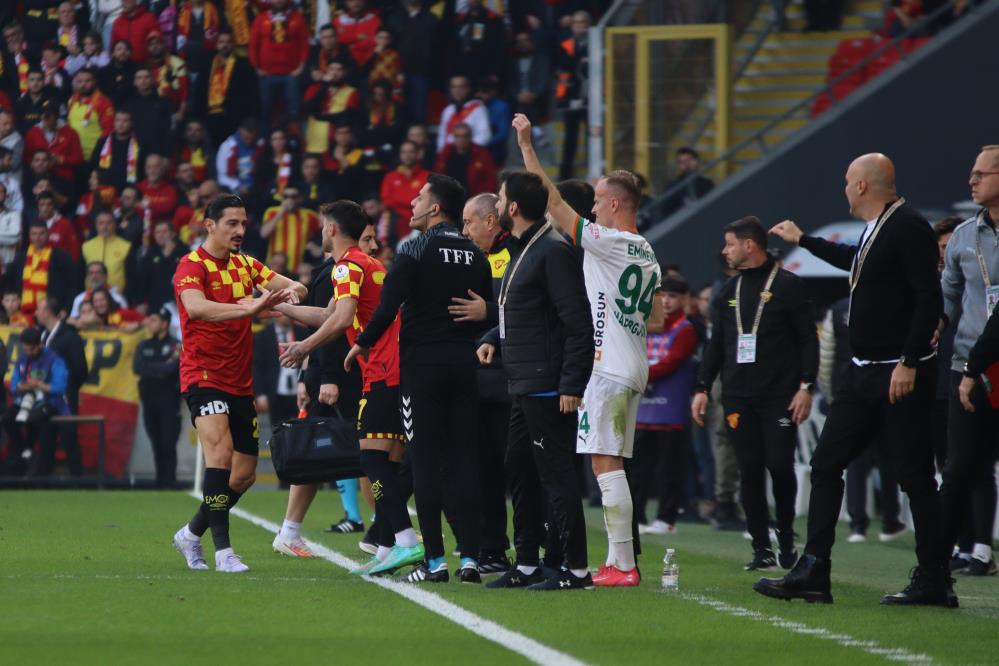 Hakemler ve uyarılar