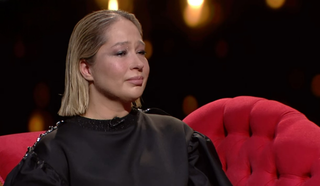 Gülçin Ağlayarak Anlattı