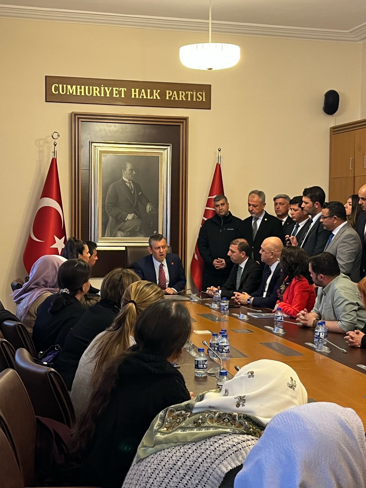 deştin Köylülerinden Özgür Özel'e teşekkür ziyareti