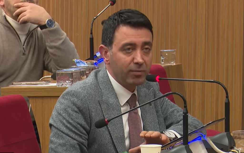 Irfan Önal Bayraklı