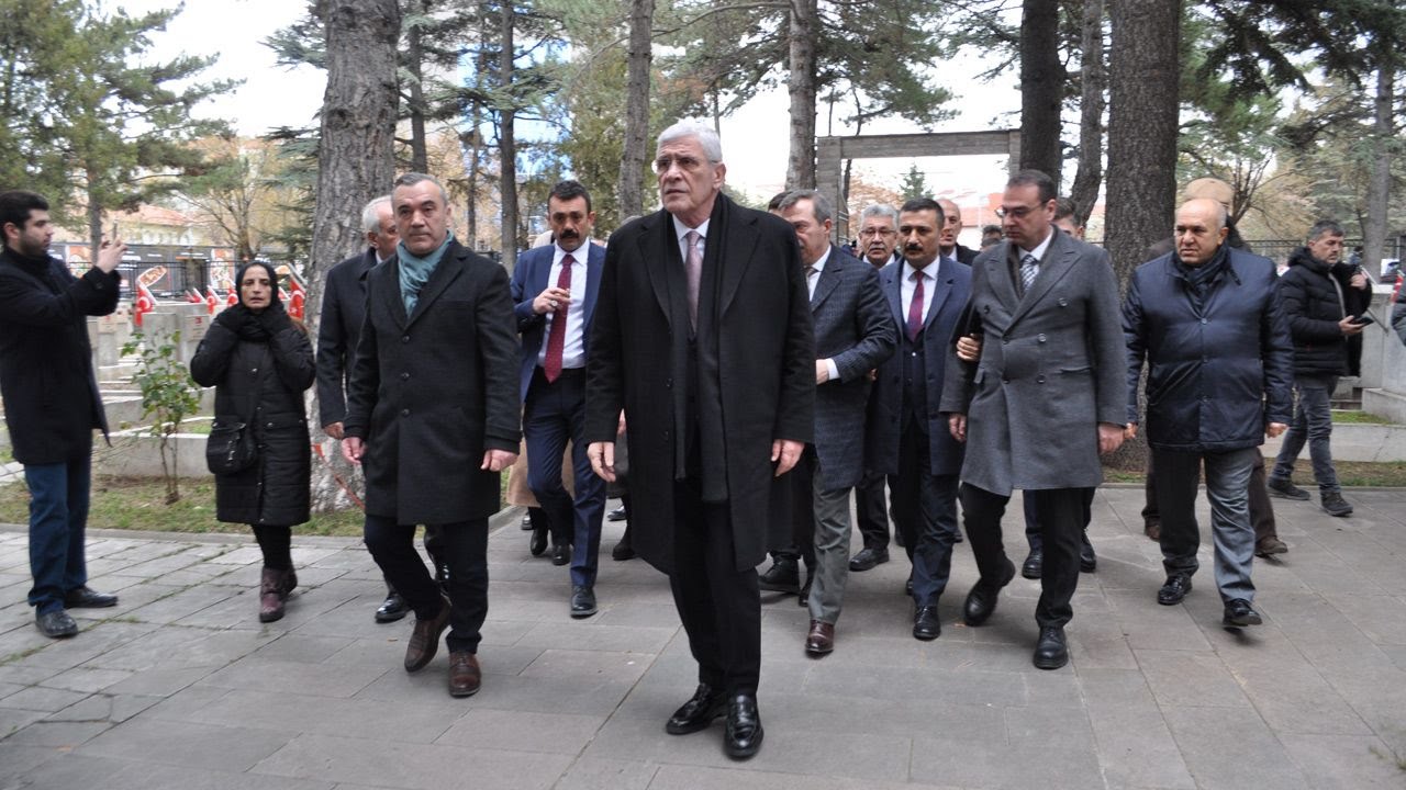 Iyi Parti Genel Baskani Dervisoglu Eskisehir Hava Sehitligini Ziyaret Etti-1