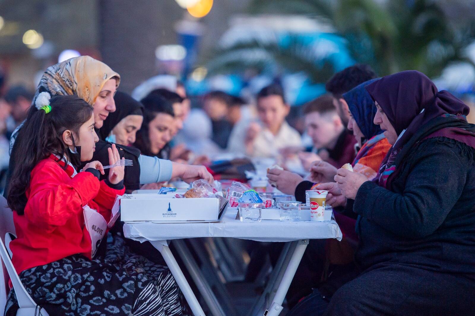 İzmir iftar yemeği