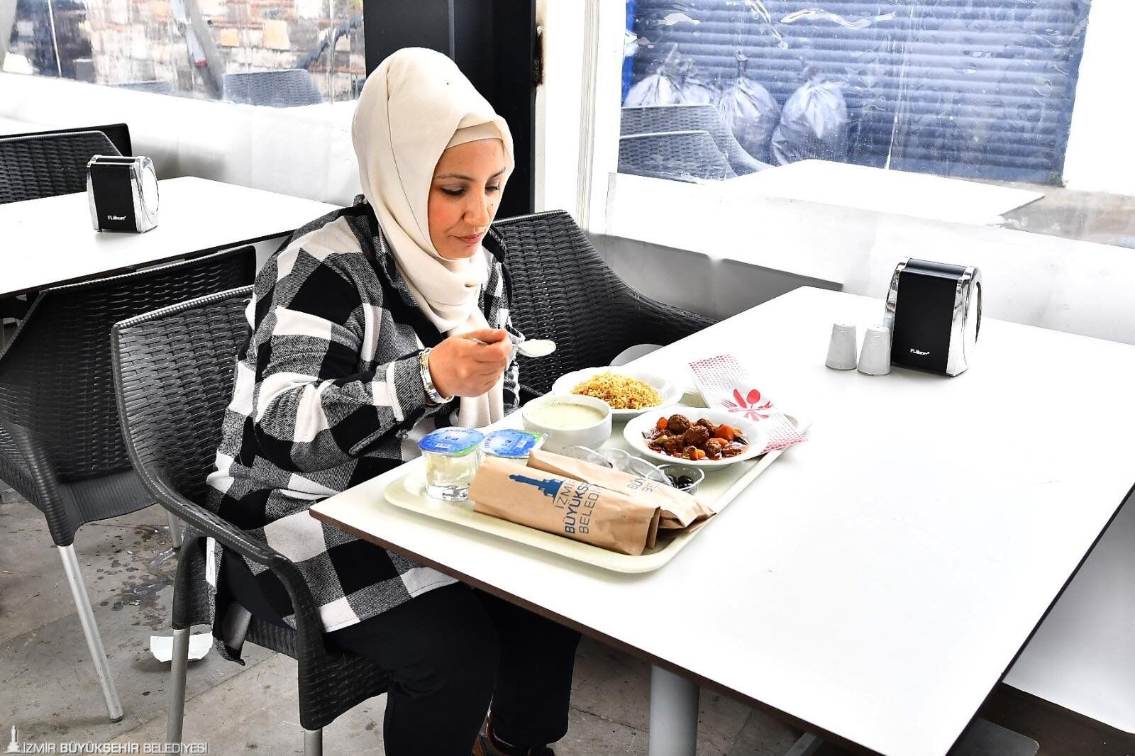 Izmirde Iftar 50 Tl (1)