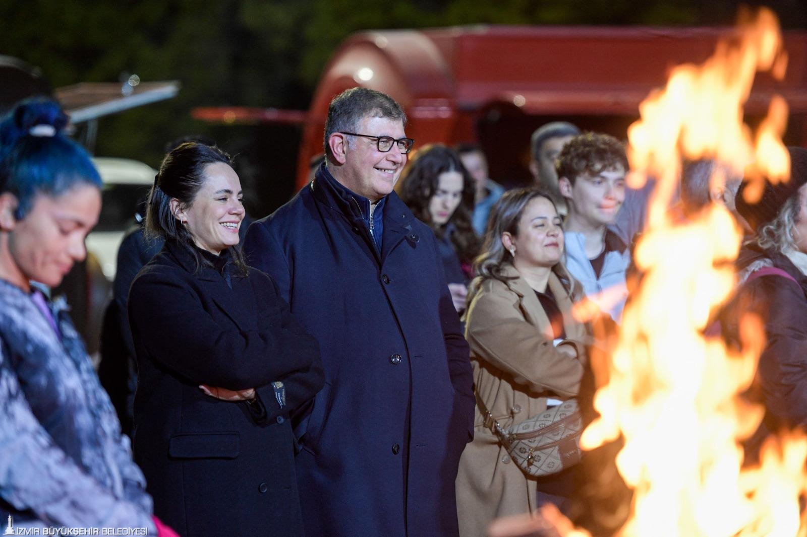 İzmir'in Sevgisi Buzu Eritti (1)