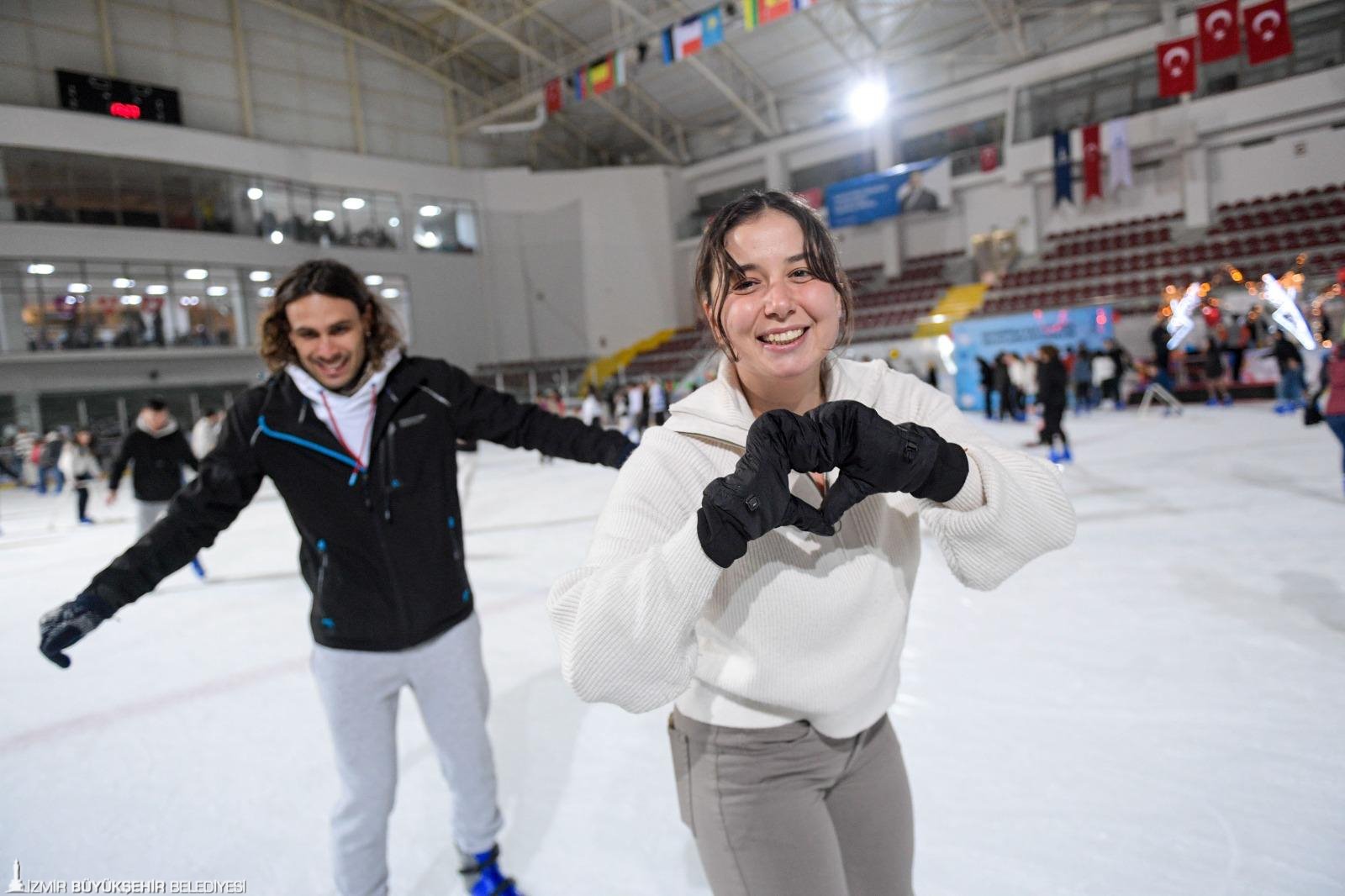 İzmir'in Sevgisi Buzu Eritti (2)