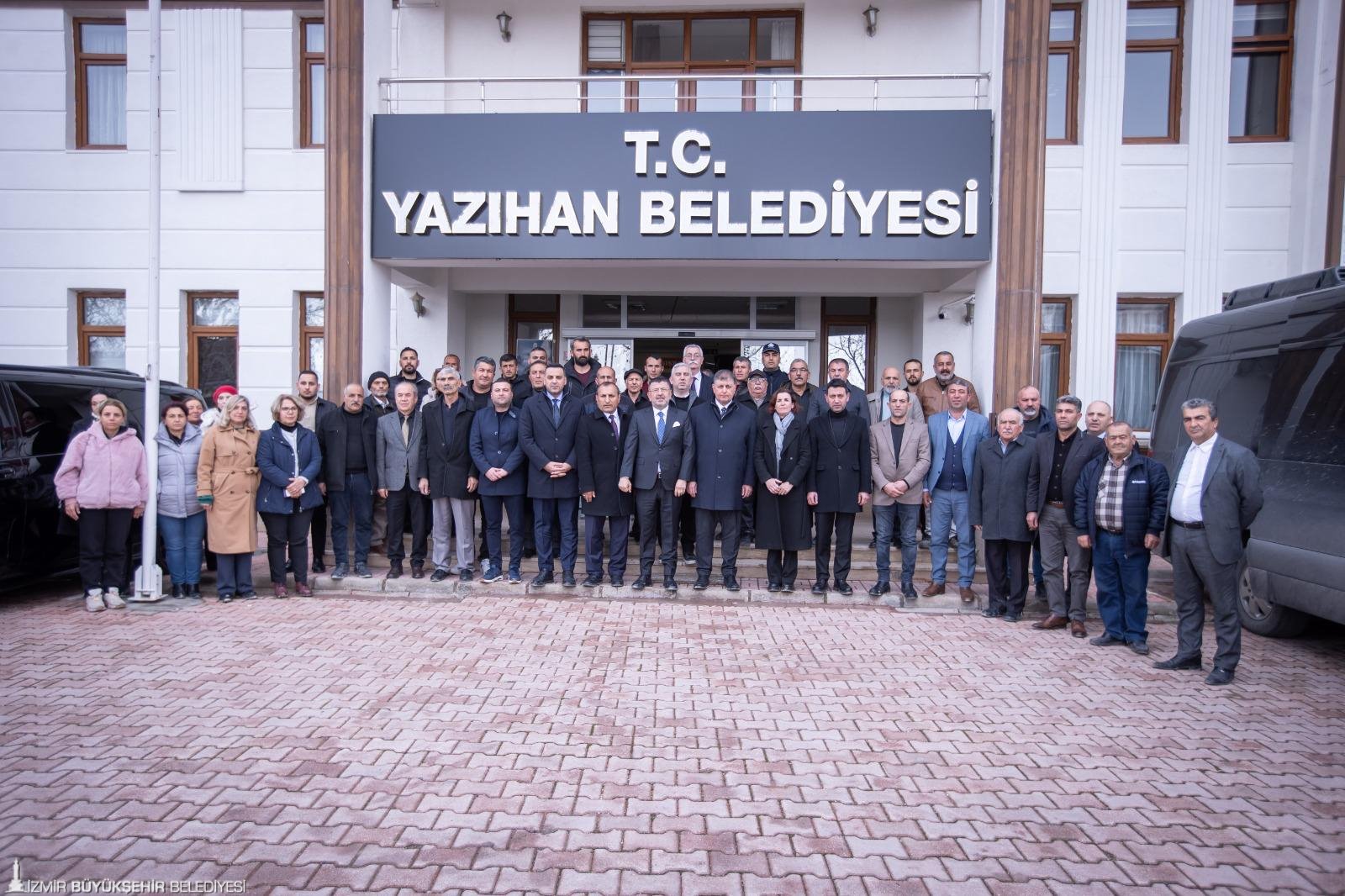 Izmirli Belediye Başkanları Hatayda