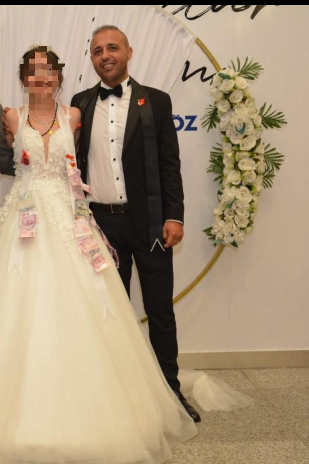 Karaburun Beledi̇yesi̇ Ni̇kah Memuru Eşi̇ni̇ Dövdü