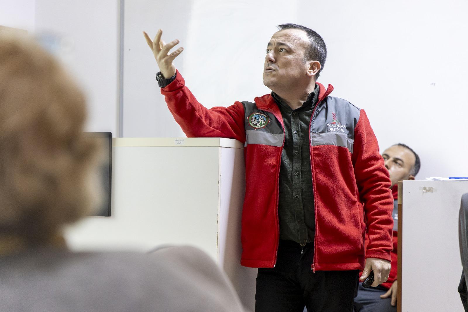 Karşıyaka Mahalle Afet Gönüllüleri (KARMAG)