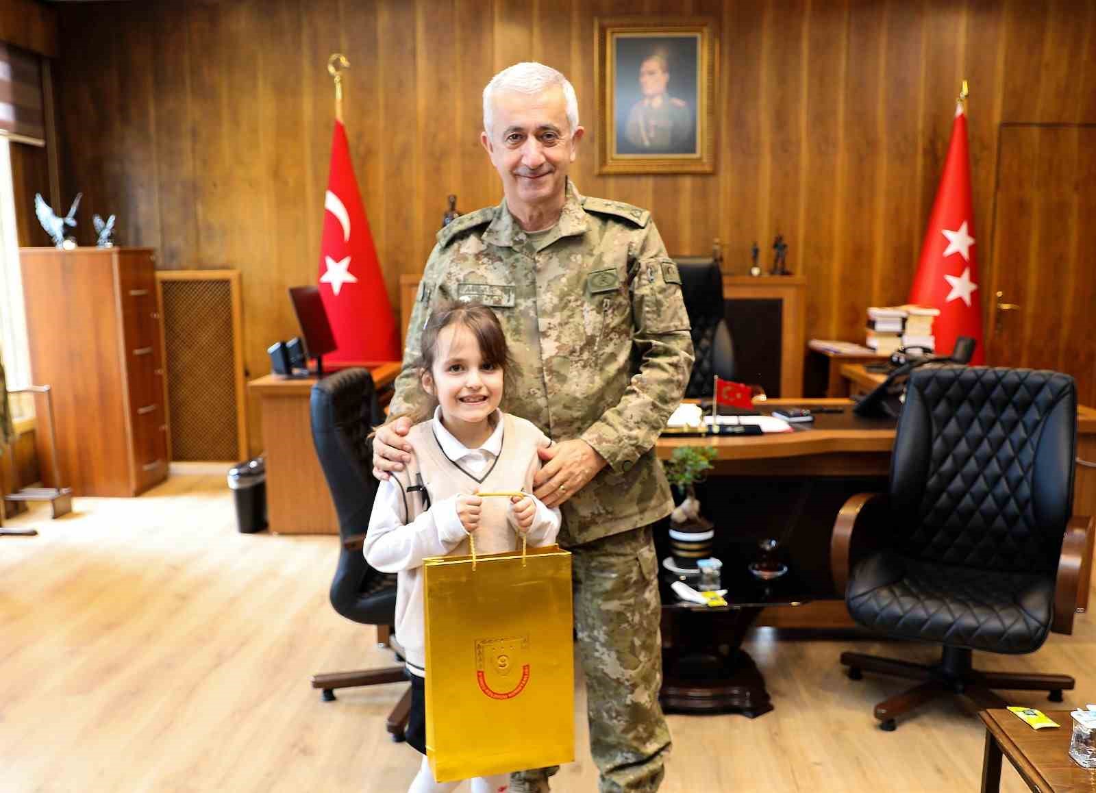 Korgeneral Tevfik Algan Kimdir