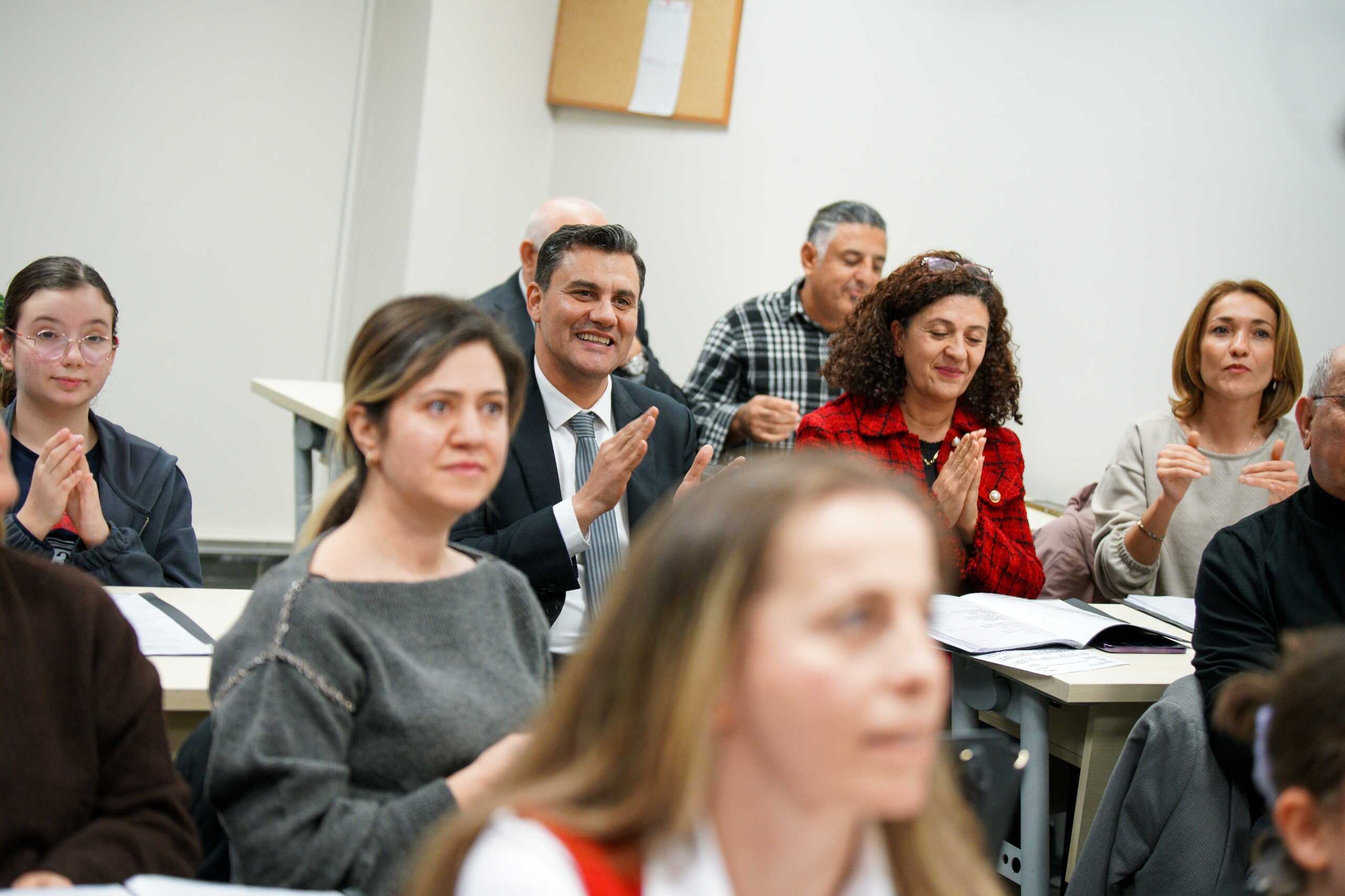 Binlerce öğrenci eğitim alıyor