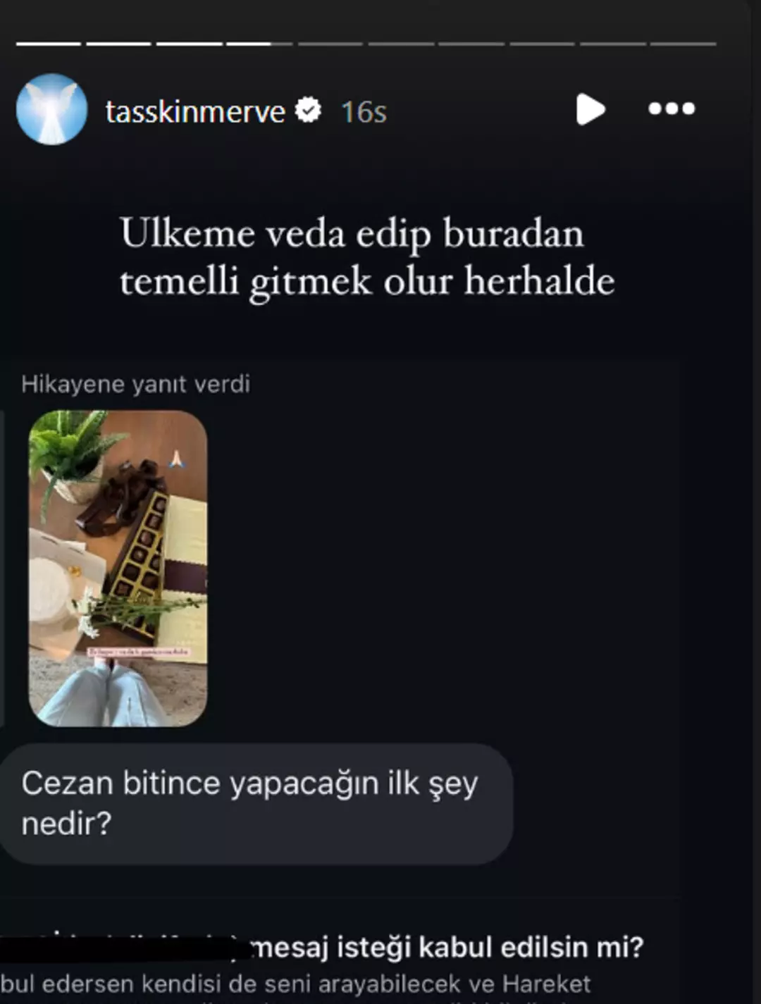 Ülkeyi Terk Edeceğini Açıkladı