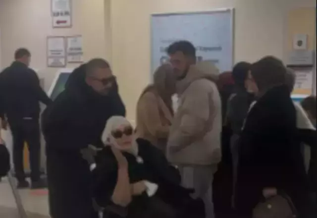 Ferdi Tayfur'un Cenazesinde Gündem Olmuştu