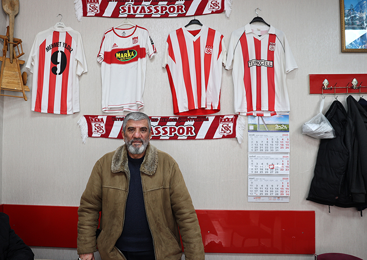 Aston Villa'ya transfer olmuştu... Okul bahçesinde keşfedilmiş