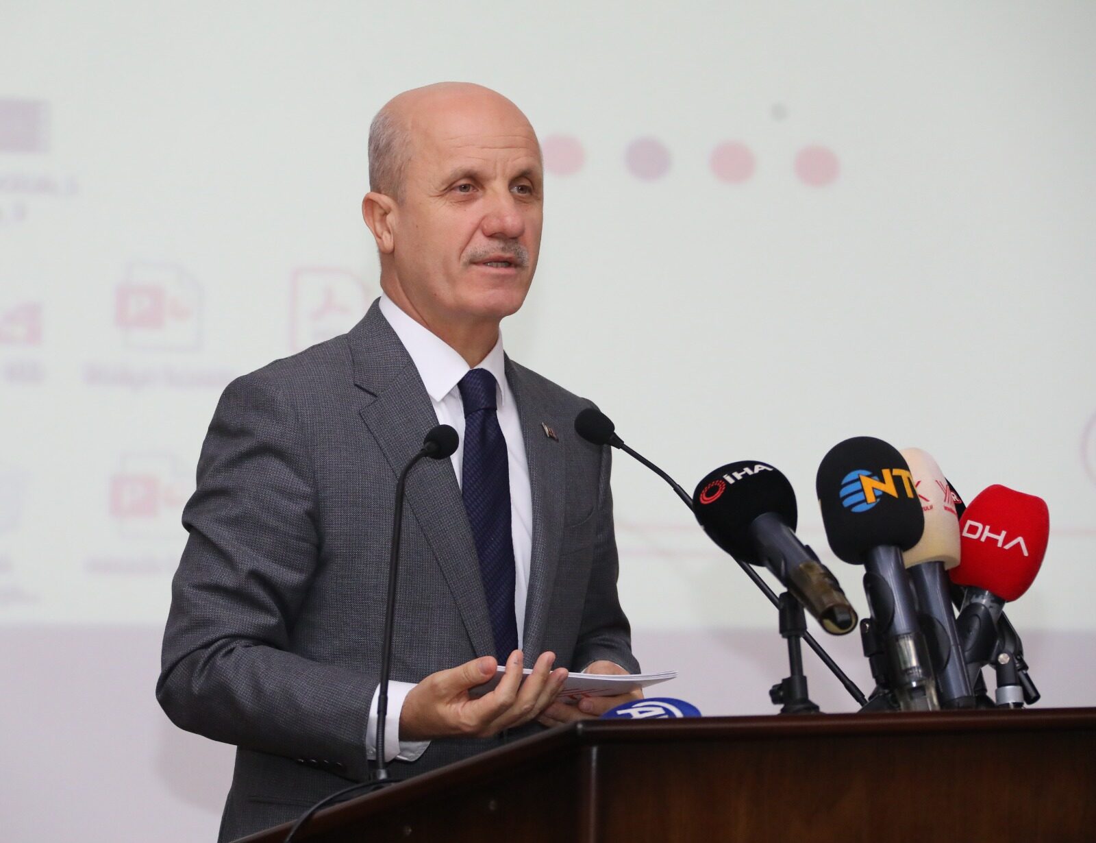 Prof. Dr. Erol Özvar