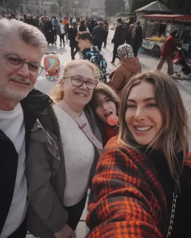 Ailesiyle birlikte İstanbul turu