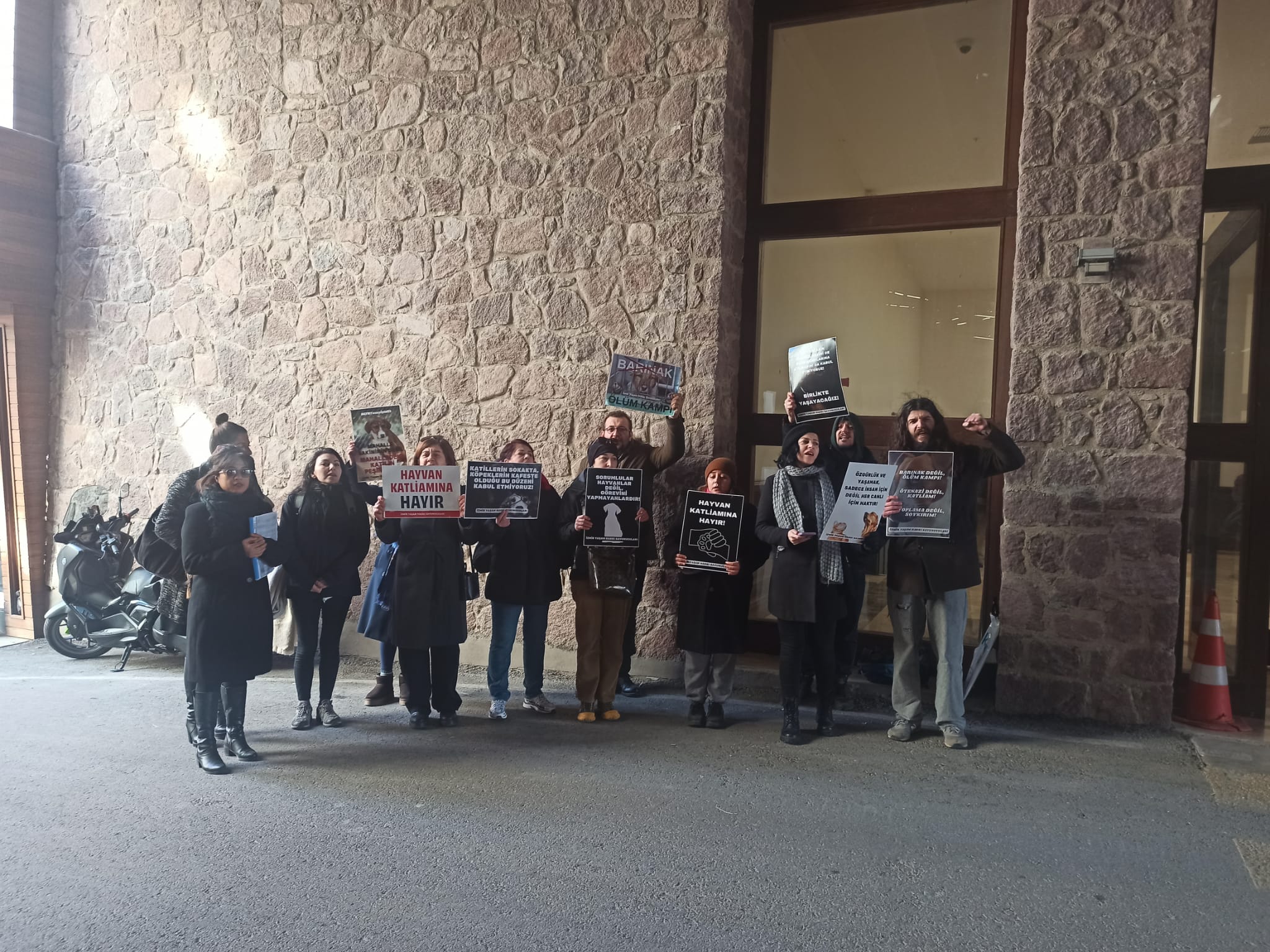 İzmir yaşam hakkı savunucuları