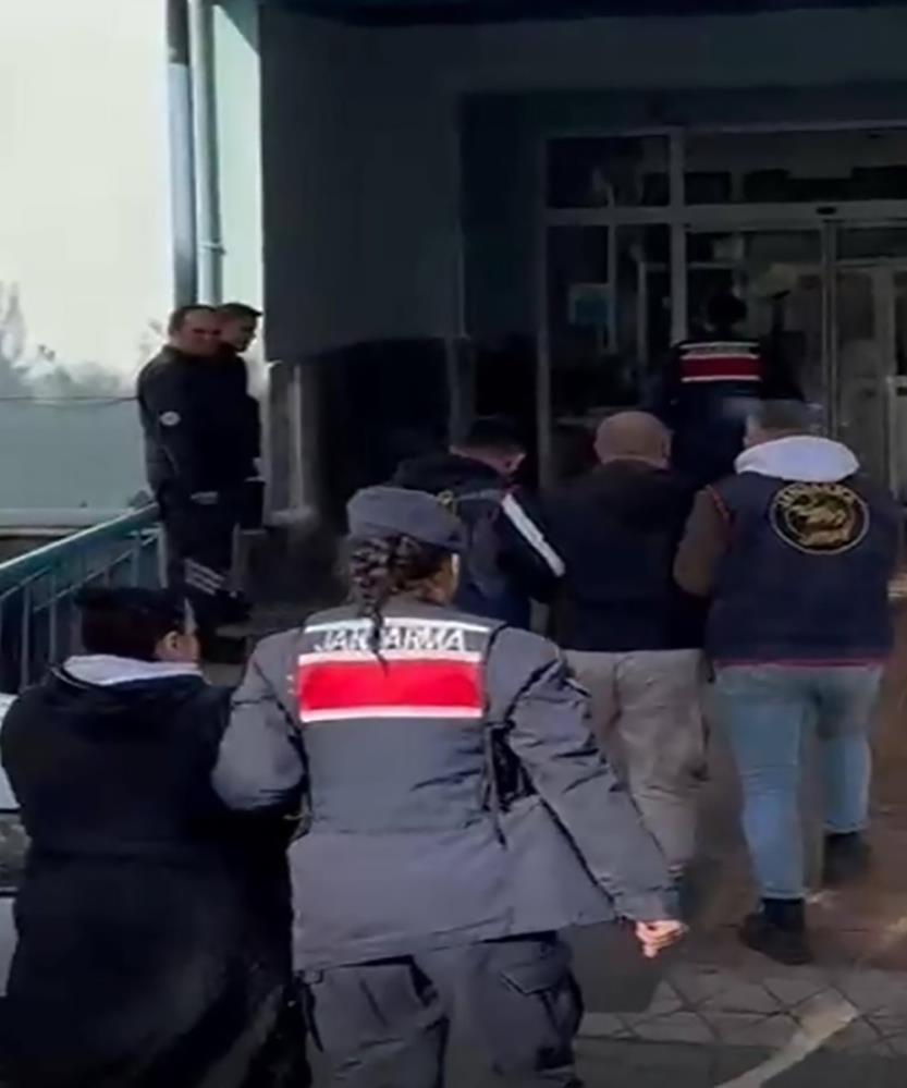 10 Suçtan Aranan Hükümlü Gözaltına Alındı