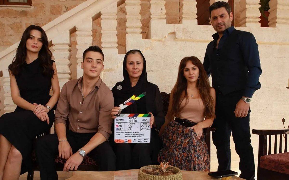 Uzak Şehir dizisi reyting rekorları kırıyor