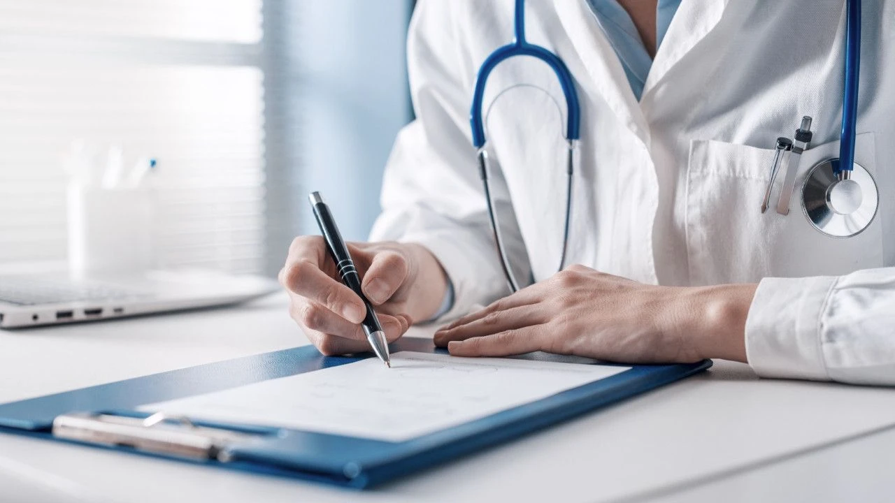 2025 yeni uzman doktor maaşı ne kadar?