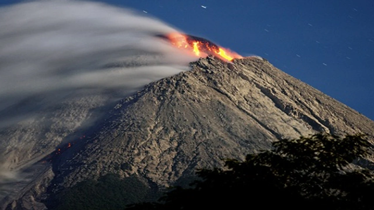 Volkanik Patlama ve Tsunami Riski