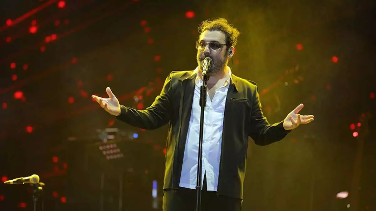 Oğlumun dinlediği müziklere hakim değilim