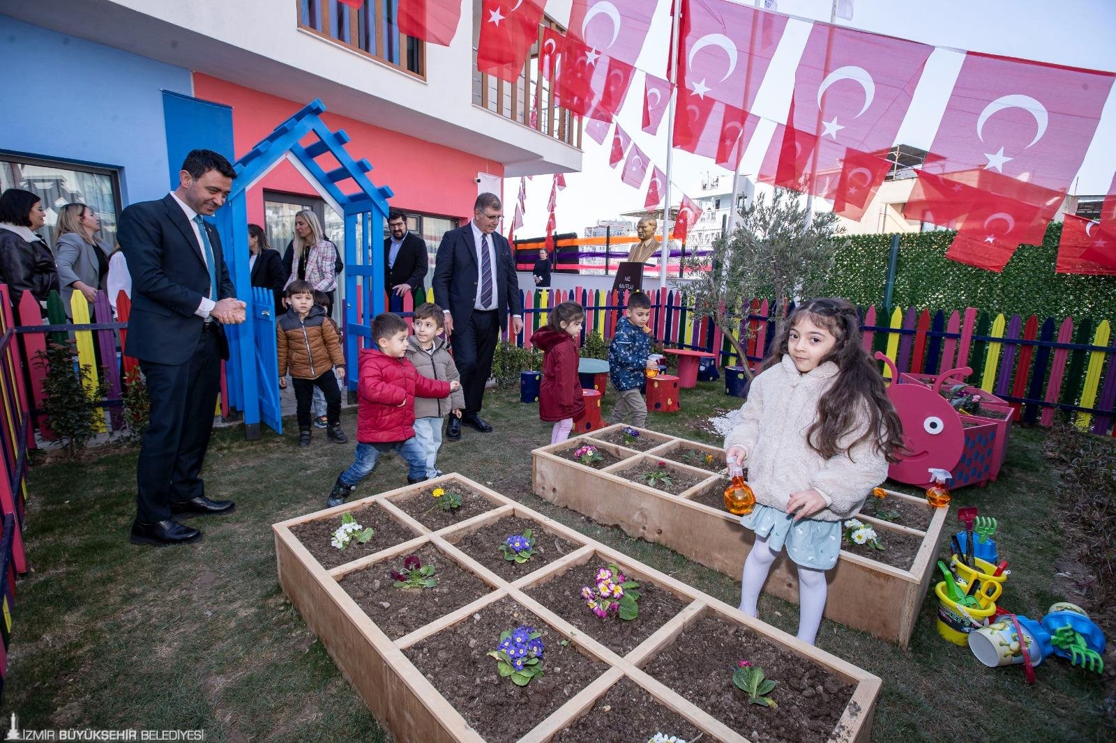 Yuvamız Izmirin 20. Şubesi (2)